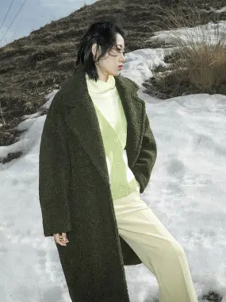 奕色女装品牌2021冬季绿色长款保暖呢子大衣