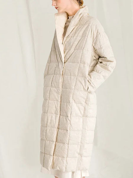 范可儿女装品牌2021冬季长款简约轻薄羽绒服