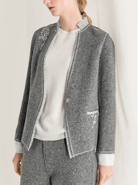 范可儿女装品牌2021冬季立领灰色时尚大衣