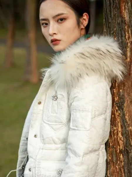 夏斐.素女装品牌2021冬季韩版毛衣羽绒服