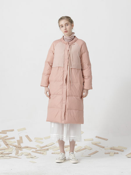 庄玛女装品牌2021冬季长款肉粉色保暖羽绒服