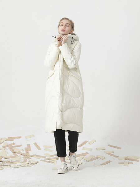 庄玛女装品牌2021冬季长款纯白加绒羽绒服