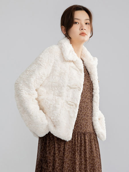 拙列女装品牌2021秋冬羊羔毛柔软舒适外套