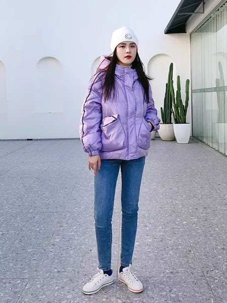 韩蔻KORIKOO女装品牌2021秋冬连帽紫色加厚羽绒服