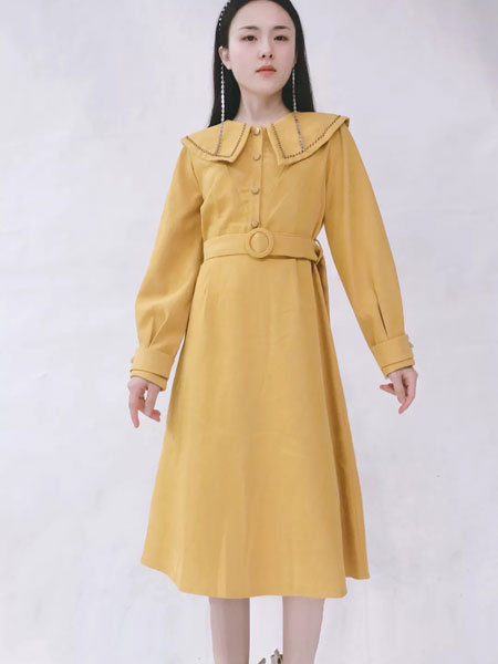 韩蔻KORIKOO女装品牌2021秋冬系腰带黄色长款连衣裙