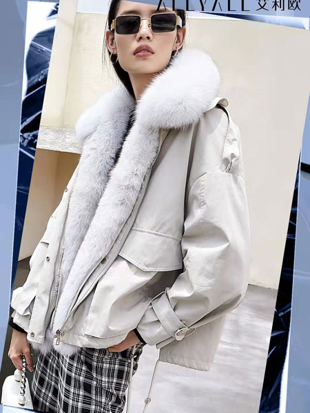 艾利欧女装品牌2021冬季毛领短款棉衣