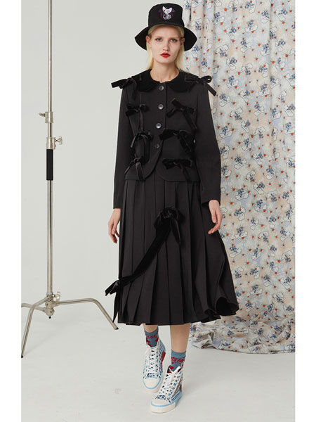 BRONZE LUCIA女装品牌2021冬季纯色长款气质连衣裙