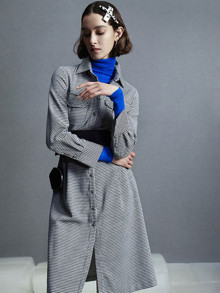 芮玛女装品牌2021冬季格纹韩版套装