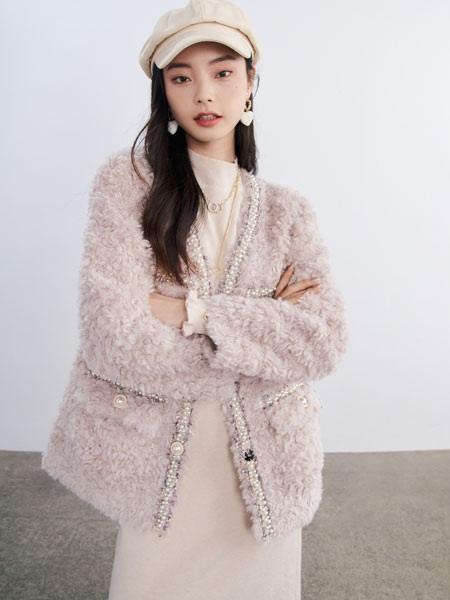 爱客女装品牌2021冬季羊羔毛宽松舒适外套