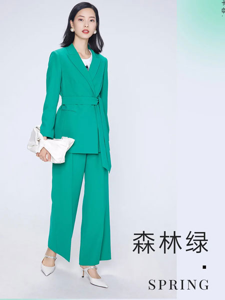粉蓝时尚女装品牌2022春季森林绿气质优雅套装
