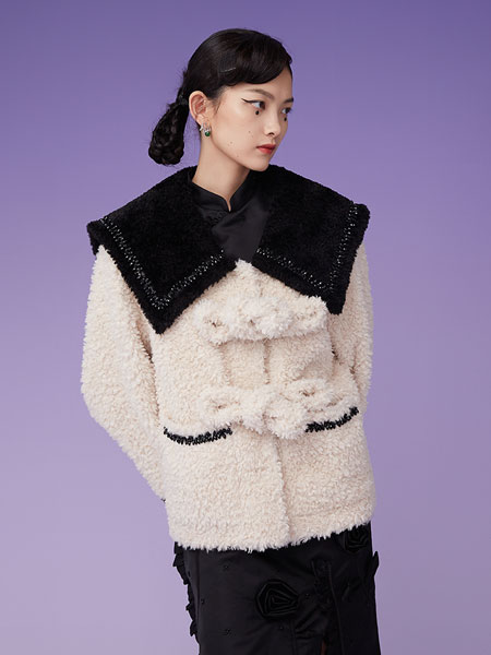 密扇女装品牌2021冬季羊羔绒舒适外套