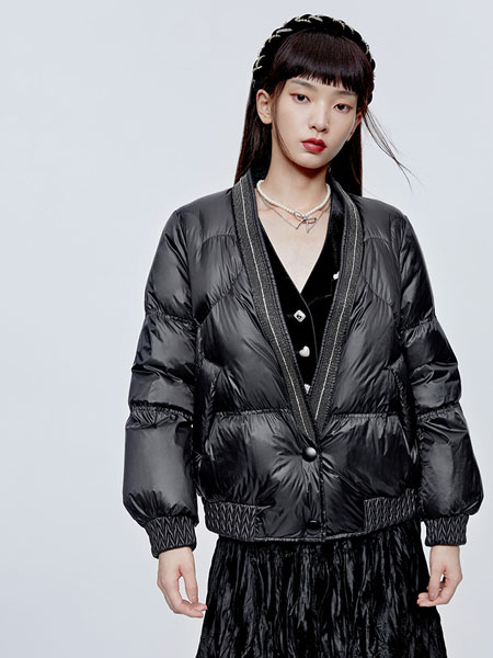 DoubleLove女装品牌2021冬季短款气质保暖羽绒服