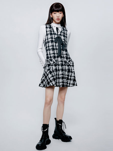 DoubleLove女装品牌2021冬季小香风气质连衣裙