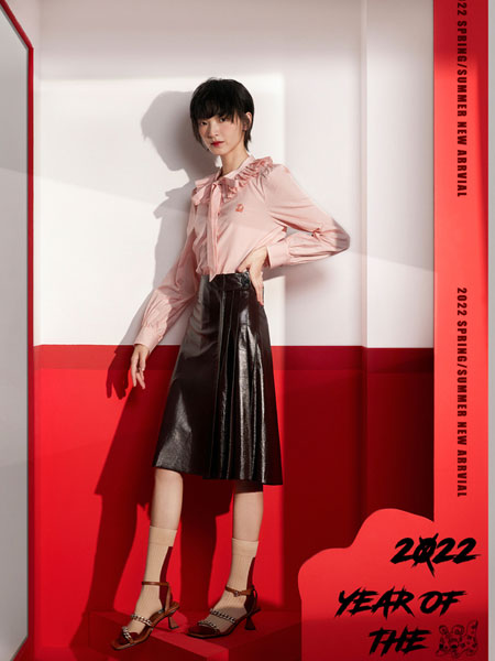 DoubleLove女装品牌2022春季粉色气质宽松上衣