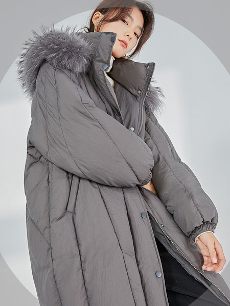 欧珂OLDCOLOUR女装品牌2021冬季毛领气质棉服