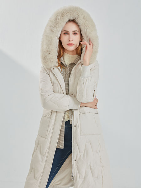 欧珂OLDCOLOUR女装品牌2021冬季毛领长款气质羽绒服