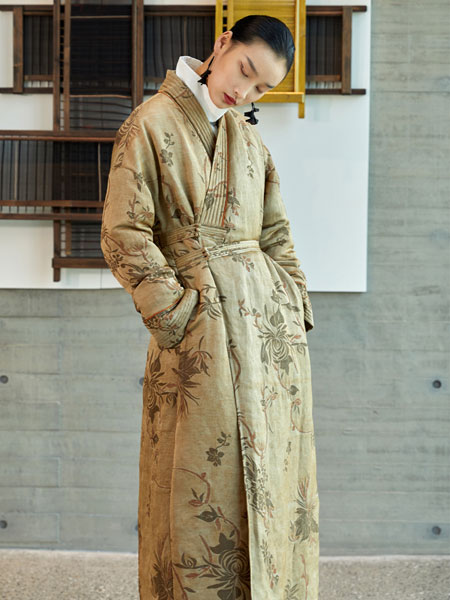 界内界外女装品牌2021冬季系腰带长款复古棉服