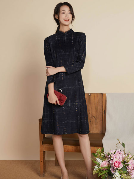 布符女装品牌2021冬季格纹毛领气质优雅连衣裙