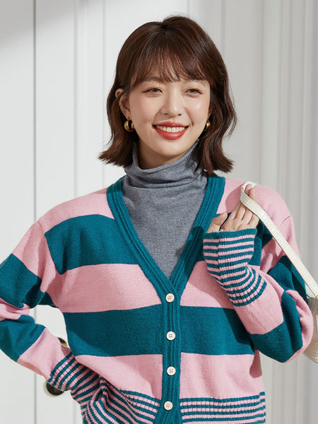 朗文斯汀女装品牌2021冬季V领条纹嗯嗯毛衣