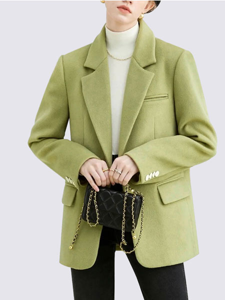 玛依尔女装品牌2021冬季绿色翻领宽松西服外套