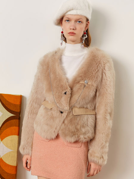 摩萨克女装品牌2021冬季短款舒适外套