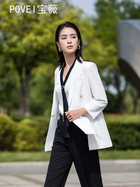 宝薇女装品牌2022春季纯白色舒适西服外套