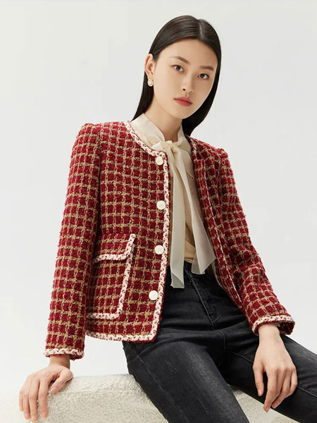 迪赛尼斯女装品牌2021冬季气质短款时髦外套