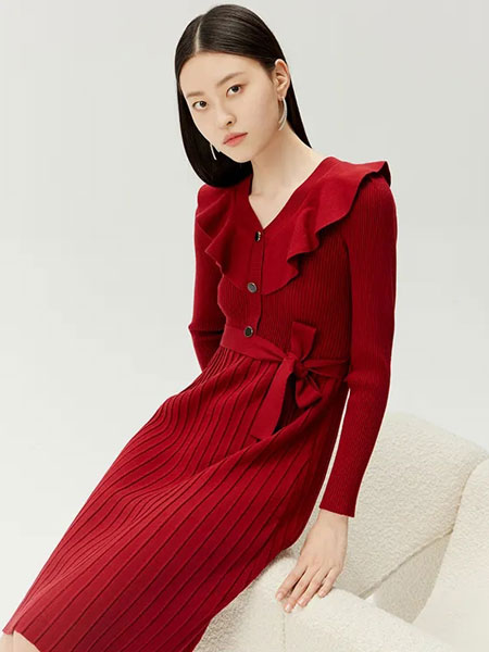 迪赛尼斯女装品牌2021冬季收腰气质优雅针织连衣裙