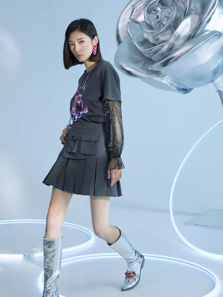 LOFT SHINE女装品牌2022春季时尚拼接蕾丝上衣