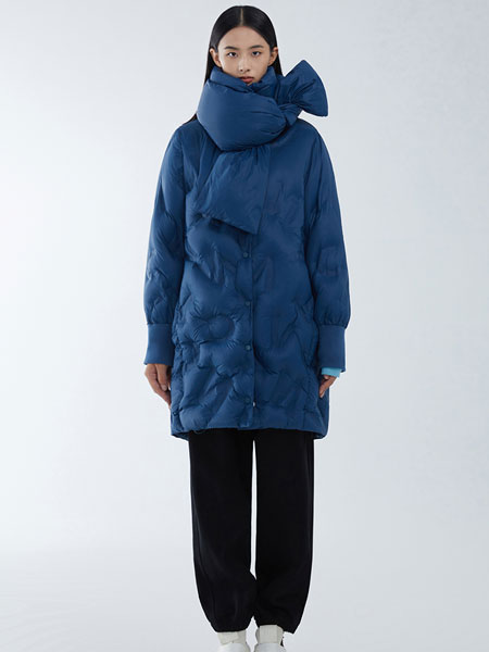 未知未觉女装品牌2021冬季设计感中长款保暖羽绒服