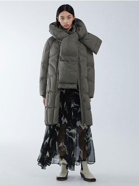 未知未觉女装品牌2021冬季短款保暖气质羽绒服