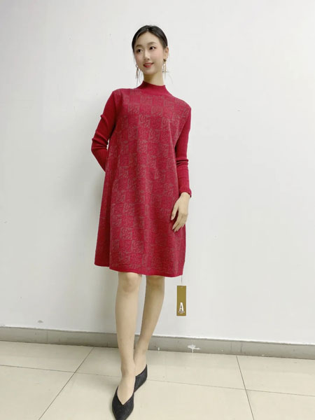 婕娅女装品牌2021冬季半高领中长款柔软毛衣裙