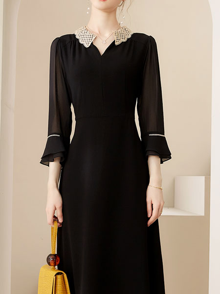 洛诗琳女装品牌2022春季收腰气质长款连衣裙