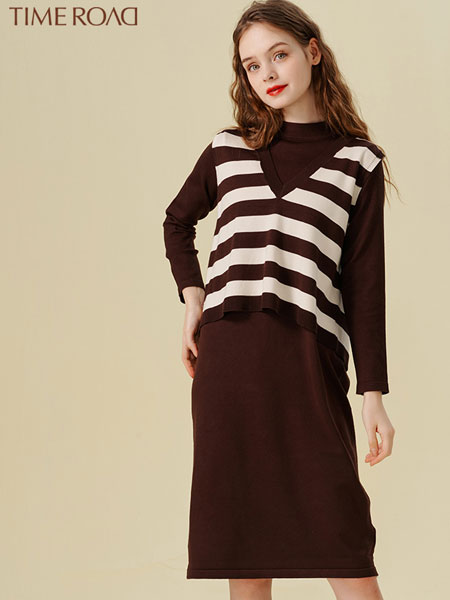汤米诺女装品牌2021冬季V领时尚两件套连衣裙