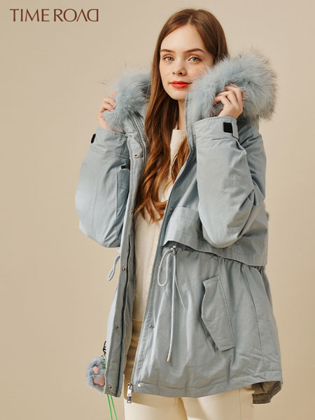 汤米诺女装品牌2021冬季毛领收腰棉服