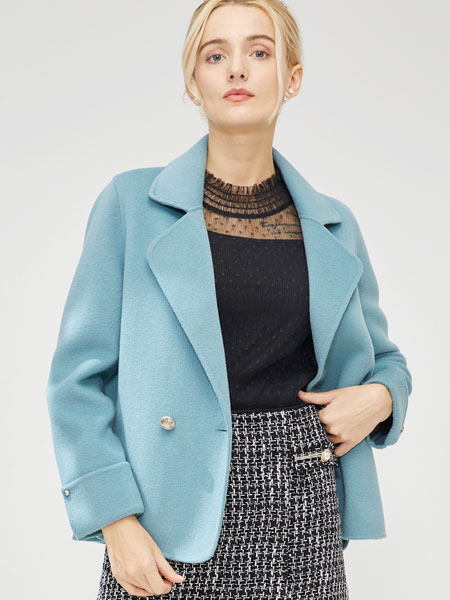 曼哈芙MYHALF女装品牌2021冬季短款蔚蓝色外套