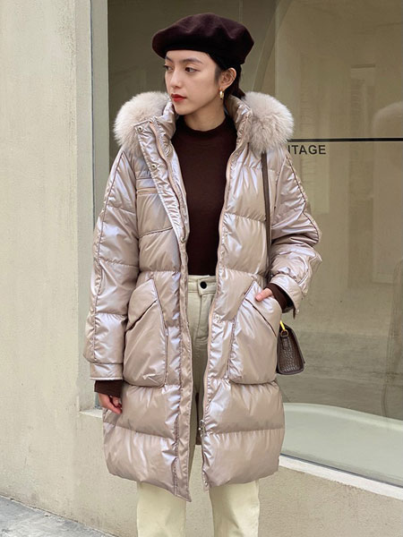永恒颜色女装品牌2021冬季毛领保暖时尚羽绒服