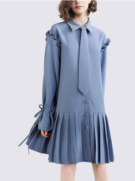 玛依尔女装品牌2022春季气质文艺中长款连衣裙