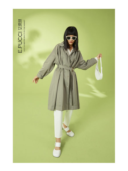 艾璞琪女装品牌2022春季绿色中长款外套