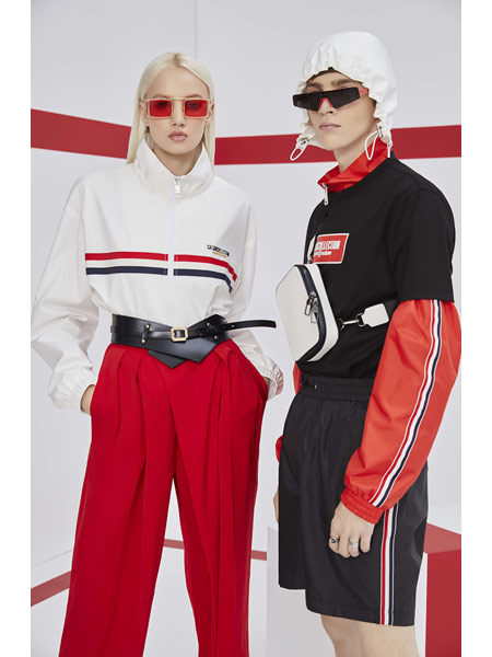 卡里亚尼男装品牌2022春季山红白搭配套装