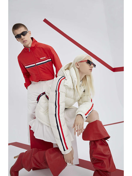 卡里亚尼男装品牌2022春季红色薄款上衣