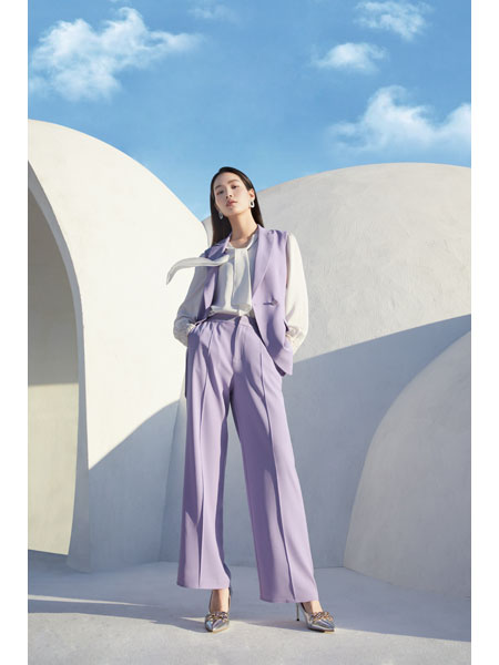 佳纷时尚女装品牌2022春季淡紫色气质连体套装