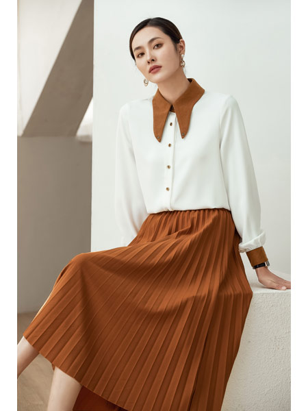 尼赫菲女装品牌2022春夏白橘色混合连衣裙