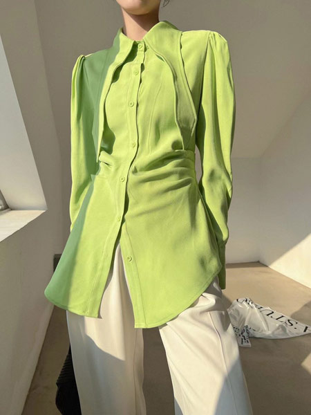 简诣女装品牌2022春夏气质绿色中长款外套