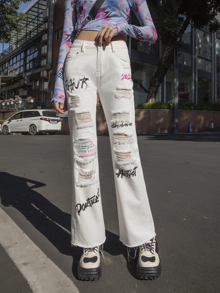 拓谷TUOGU原创设计师潮牌女装品牌2022春季白色街头范牛仔裤白色街头范牛仔裤
