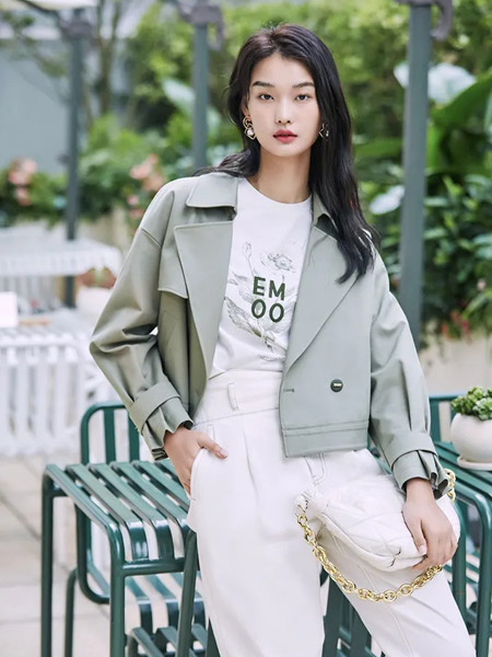 杨门女装品牌简约外套2022春夏卡其绿短款外套