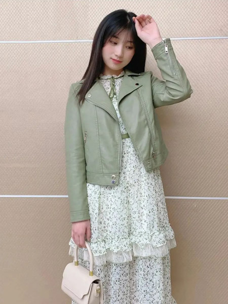 幻彩四季女装品牌2022春夏纯色绿色韩版小清新百搭短款外套