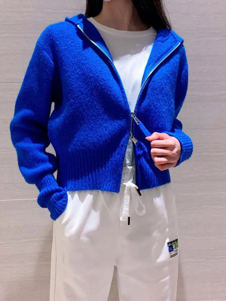 提图斯(TITSOO)女装品牌2022春夏纯色蓝色韩版快时尚休闲通勤风森系慵懒风百搭短款外套