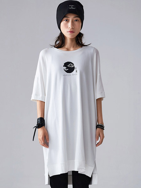 欧宝女装品牌2022春夏白色韩版快时尚街头范慵懒风印花T恤