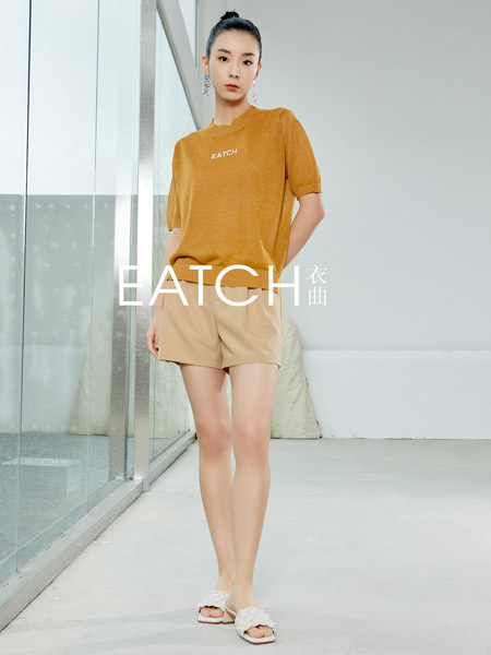 EATCH女装品牌2022春夏橘色韩版快时尚休闲百搭BF风小清新通勤风街头范时尚个性字母T恤